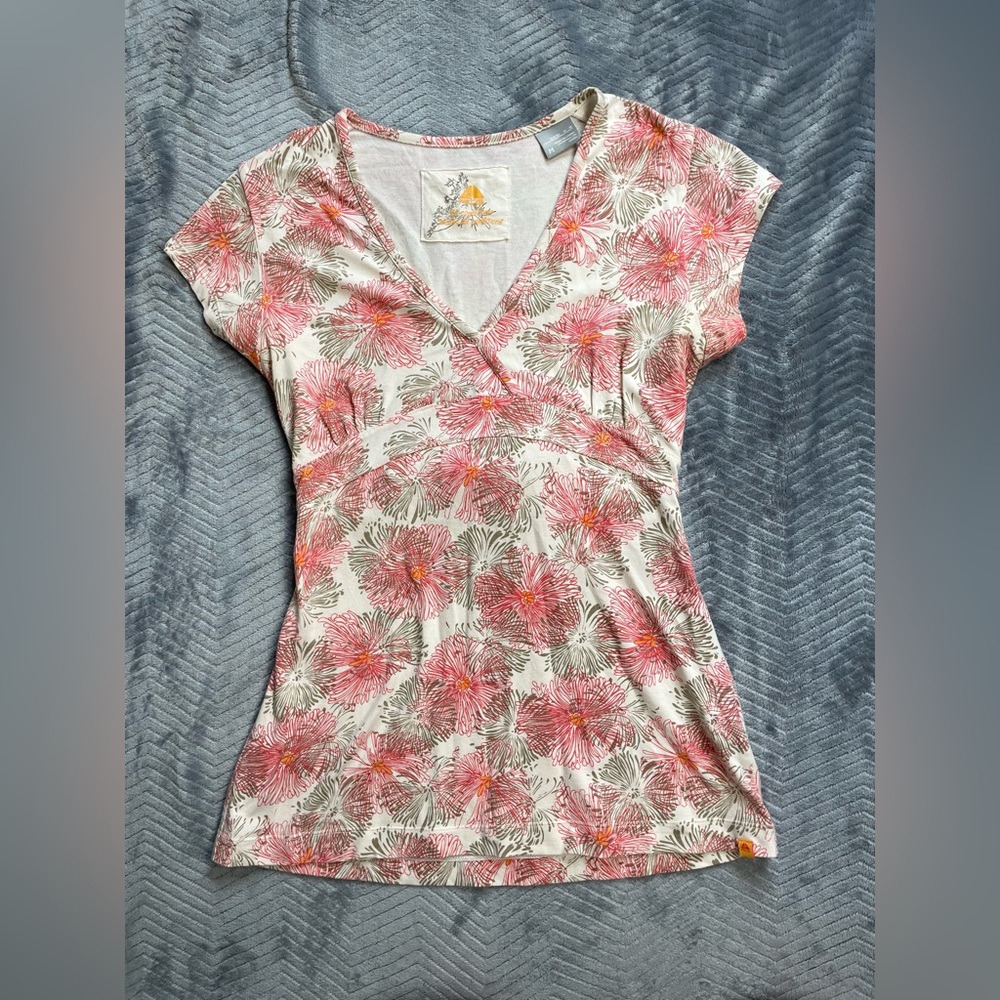 Nike ACG Floral Soy Blend V-Neck‎ Empire Tee Medium 8-10